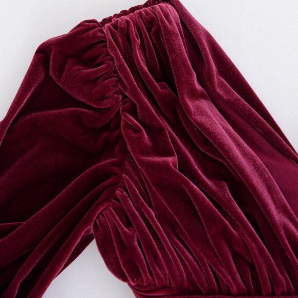 Gianni Bini Mariah Burgundy Long Sleeve Plunging V-Neckline Velvet Mini Dress 4 - Picture 10 of 12